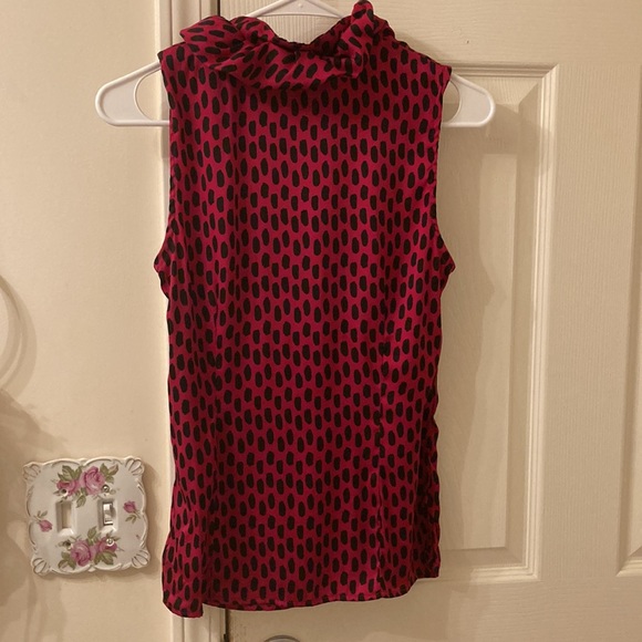 - Elizabeth McKay ruffle neck top - Picture 6 of 10